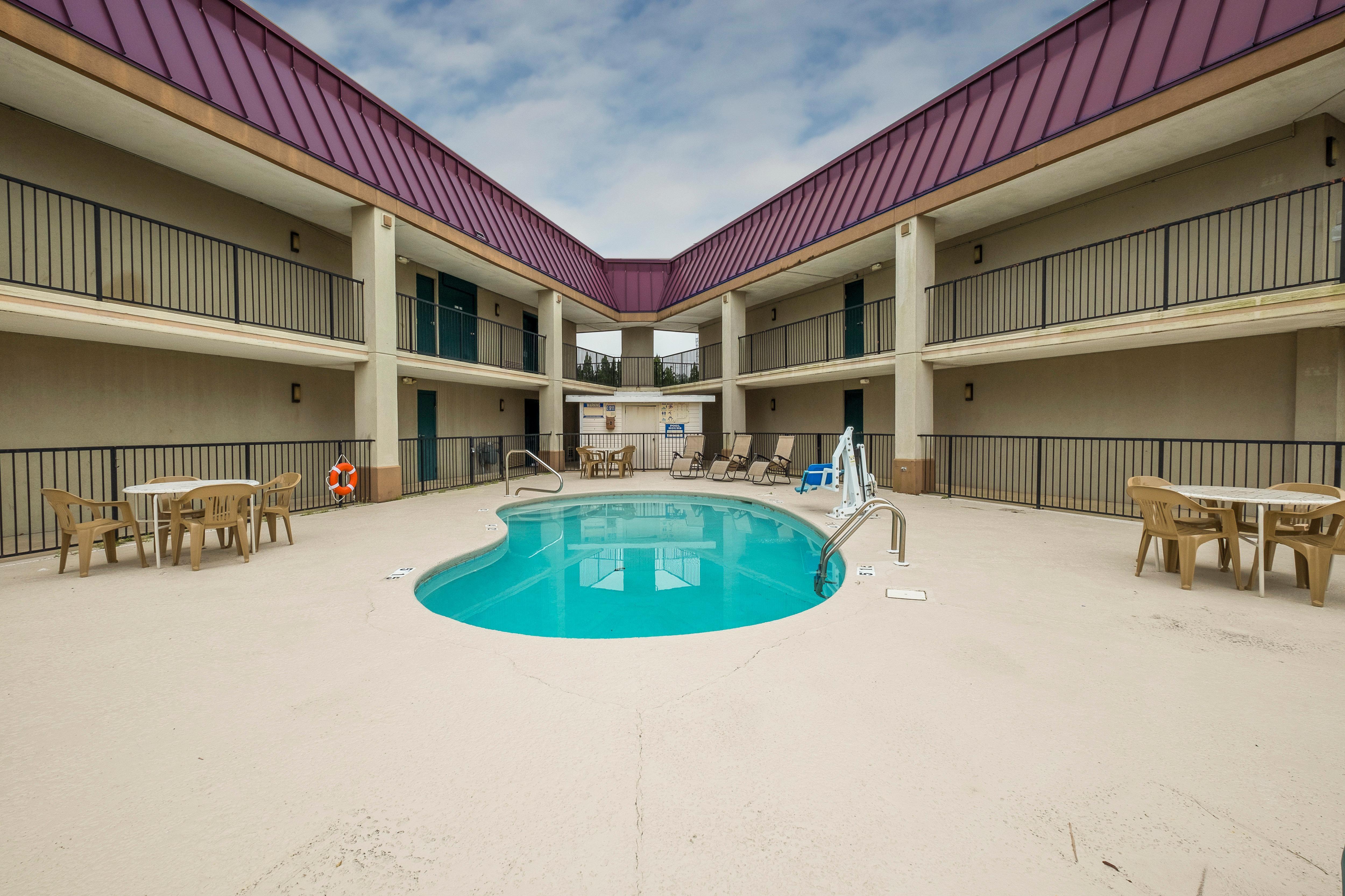 Red Roof Inn Mobile North - Saraland Exterior photo