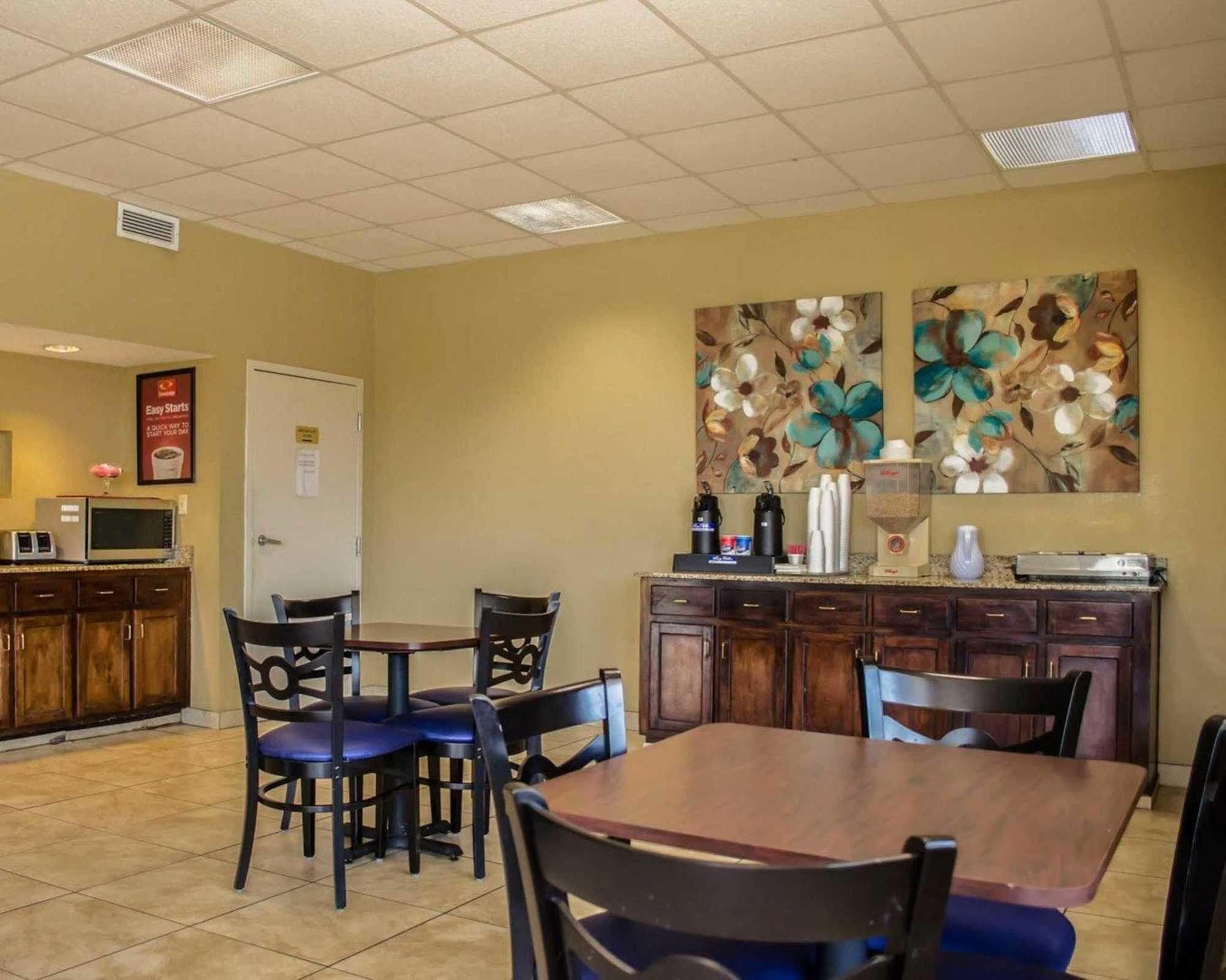 Red Roof Inn Mobile North - Saraland Exterior photo